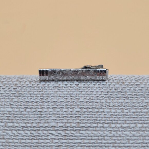 Textured Pattern Bright Tie Clip A5989 - Picture 1 of 6